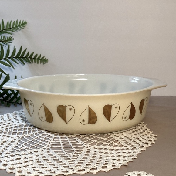 Vintage Pyrex Golden Hearts Oval Casserole 1958 - Picture 14 of 16